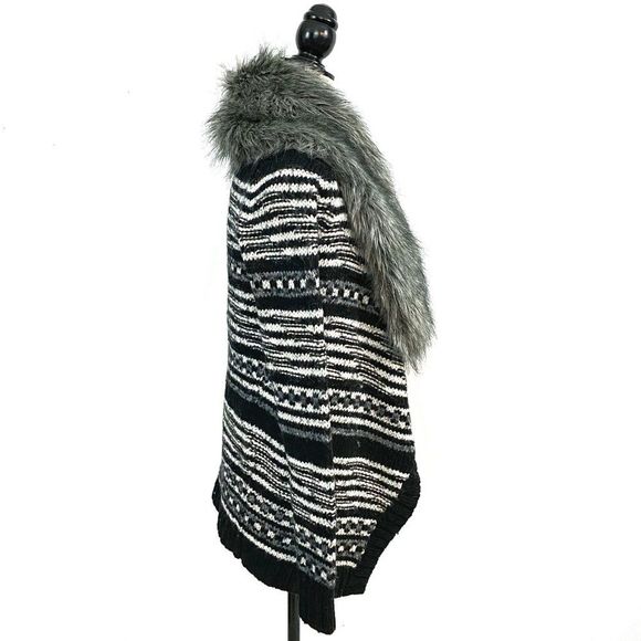 Express (Removable) Faux Fur Collar Sweater Coat - Geometric Stripe - S - Picture 2 of 7